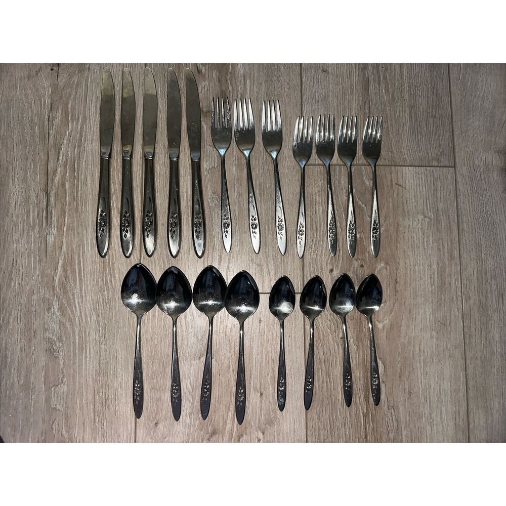 20 PIECES  ONEIDA COMMUNITY ROSE SHADOW STAINLESS FLATWARE Fork Spoon‎ Knife